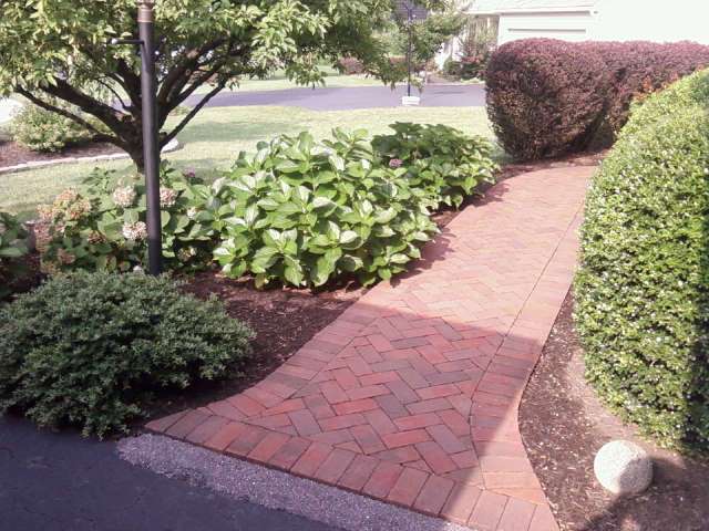 webassets/Herringbone_brick.jpg